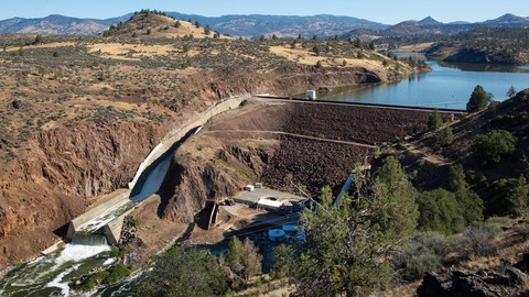 Image caption: One of four hydroelectric dams on the Klamath River targeted for demolition.