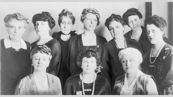 A portrait of the first Board of Directors of the League of Women Voters in Chicago in 1920.