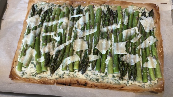 This is our popular asparagus tart with herbed ricotta cheese.