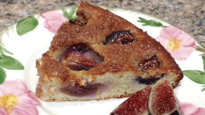 This rustic fig cake is good anytime. (Photos: Debbie Arrington)