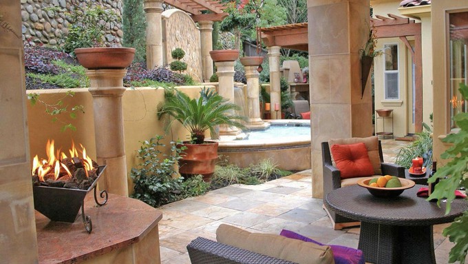 See examples of designer outdoor living spaces and landscapes during the Home & Landscape Expo this weekend.