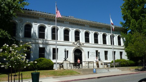 Image caption: The historic El Dorado County courthouse, built in 1913.