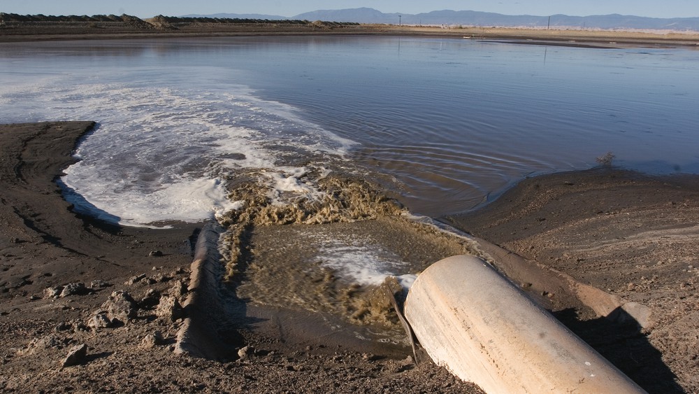 A new report is sharply critical of California's laws and rules for granting water rights.