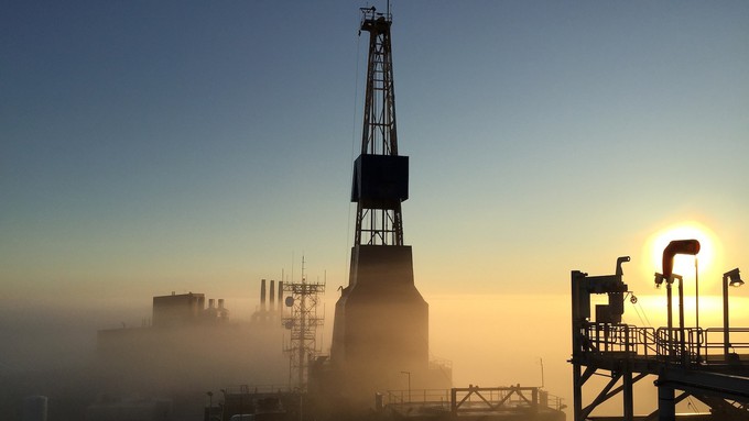 How did oil come to dominate both California's and the world's economy—and daily life?