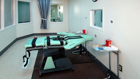 Image caption: The death chamber inside San Quentin. Gov. Newsom has ordered the facility dismantled.