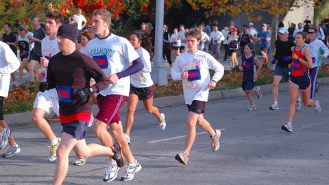Image caption: Run to Feed the Hungry participants raise funds for Sacramento Food Bank & Family Services.