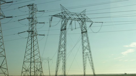 Image caption: PG&E now says it plans to place 10,000 miles of power lines underground.