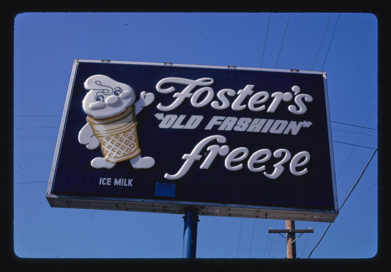 6744-fosters-freeze-sign.jpg