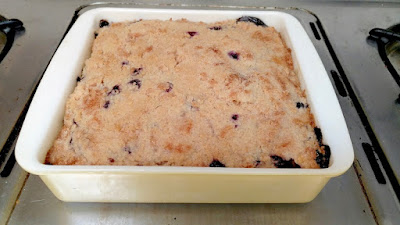 Baked blueberry buckle
