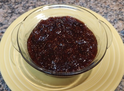 Fig compote in a clear bowl