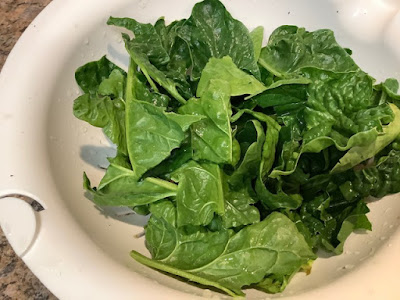 Spinach leaves in a bowl