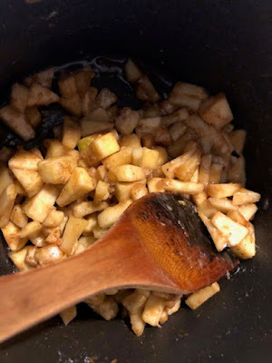 Apple chunks in pan