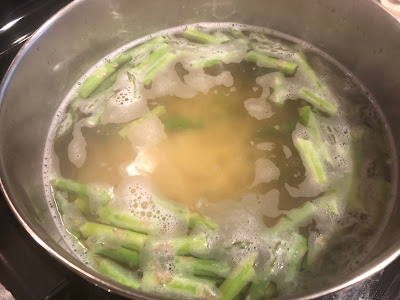 Asparagus pieces in water