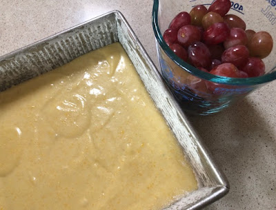 Pan with grapes